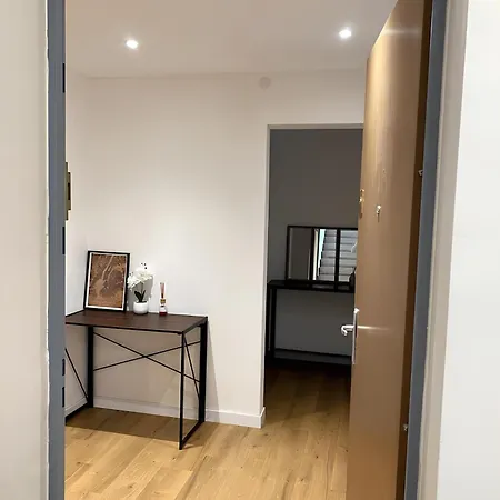 T2 A A 200m Du Tram 17 Apartment Ambilly